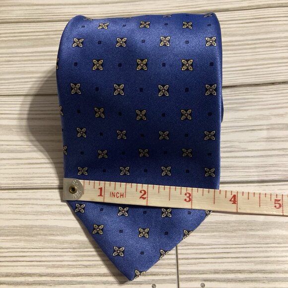 Jos. A. Bank Blue Geometric Mens Tie With White Flowers 100% Silk Made In Italy - Picture 3 of 5